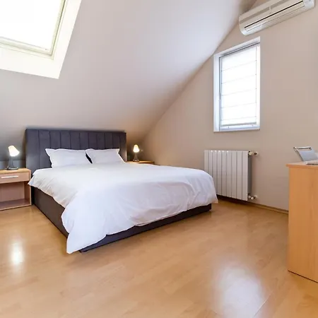 Spacious In The Center * Filibe