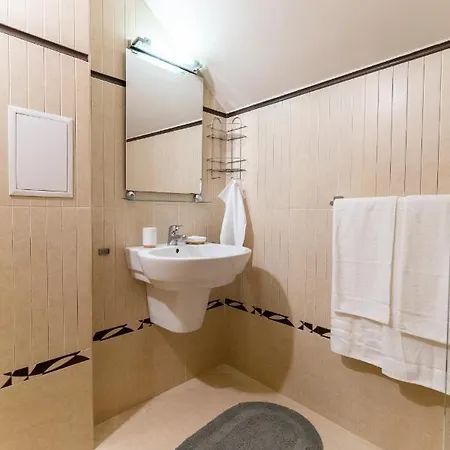 Daire Spacious In The Center