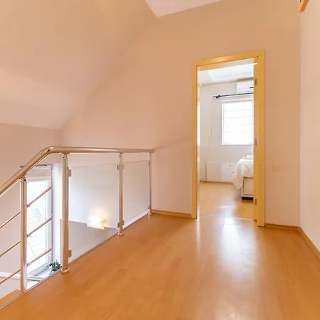 Spacious In The Center Daire *