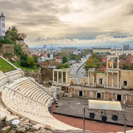 Spacious In The Center Daire