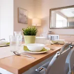 דירה Spacious In The Center