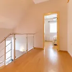 Spacious In The Center דירה *