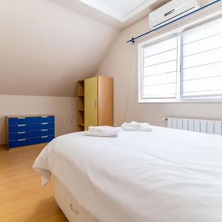 Spacious In The Center * Filibe
